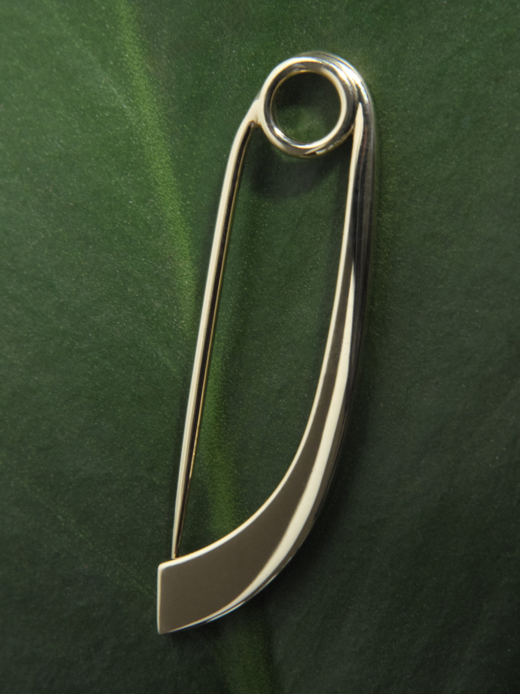 
        Angular Gold Safety Pin 0.00