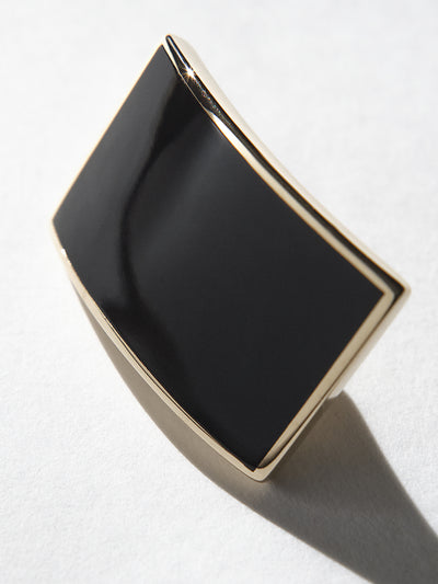 Black Ceramic Disc Earring 0.00