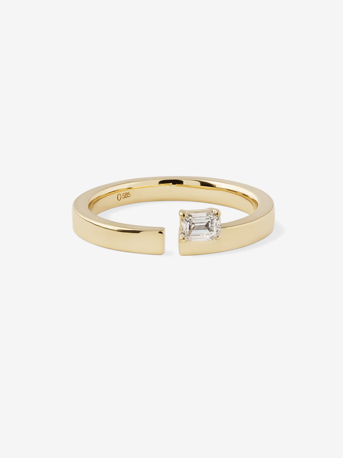 Floating Emerald-Cut Diamond Split Ring 0.20