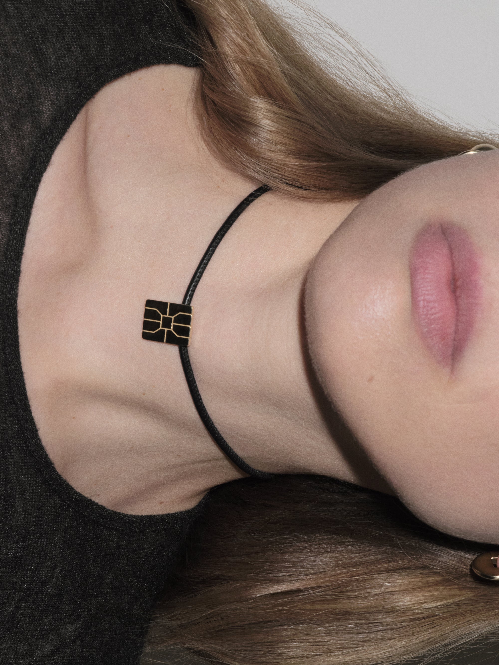 
        Gold Chip Disc Pendant 0.00