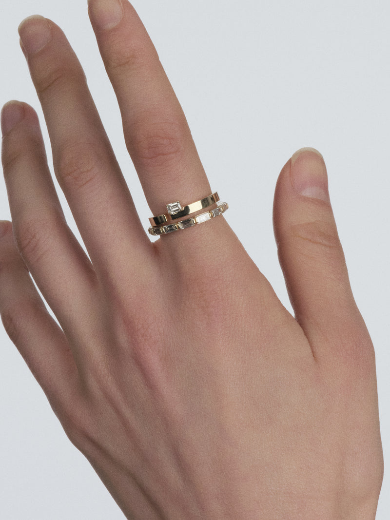 Floating Emerald-Cut Diamond Split Ring 0.20