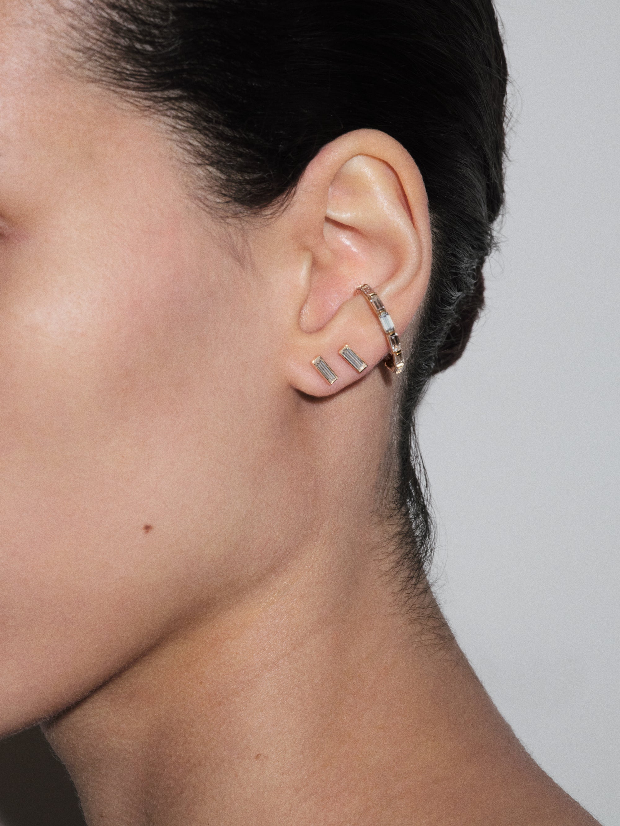
        Elongated Baguette Diamond Stud 0.15