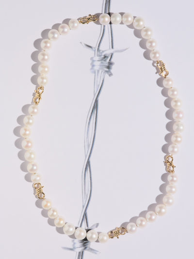 
            Barbed Wire Pearl Necklace 0.00