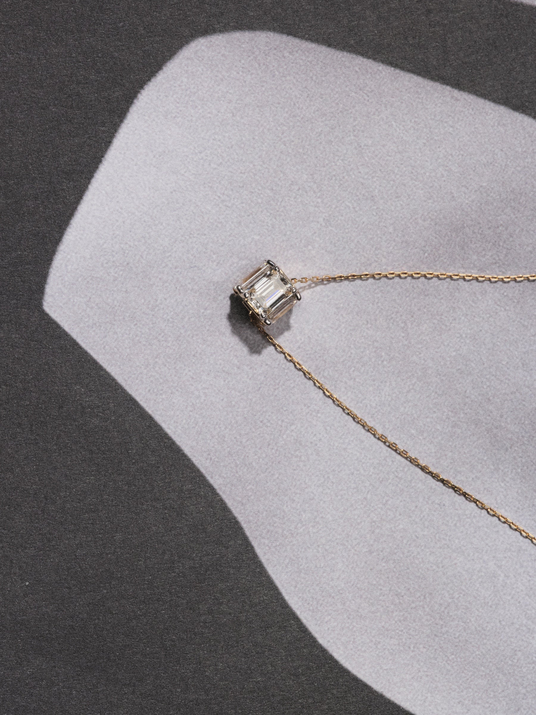 
        Diamond Cube Necklace 4.0