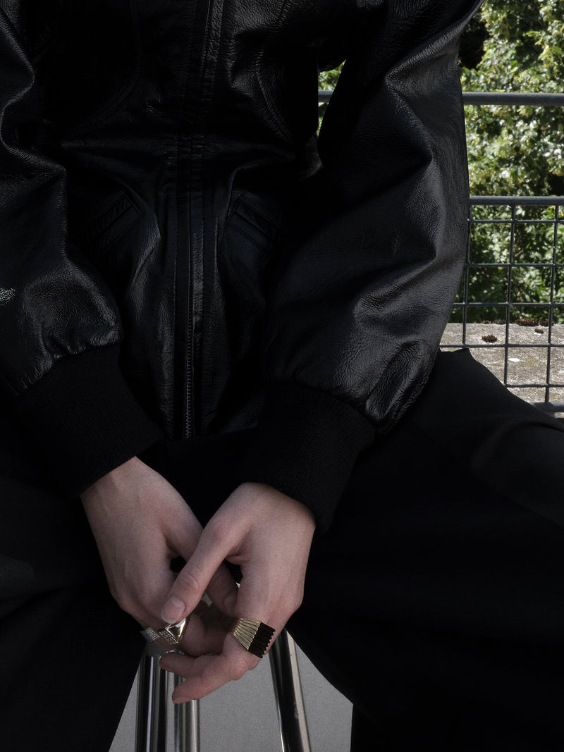 Sculpted Gold Disc Ring 0.00